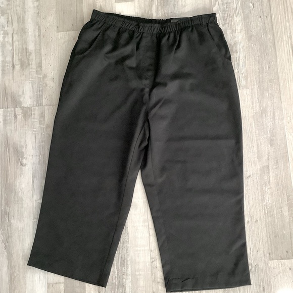 Kim Rogers comfort waist women's black capri pants - Picture 3 of 9